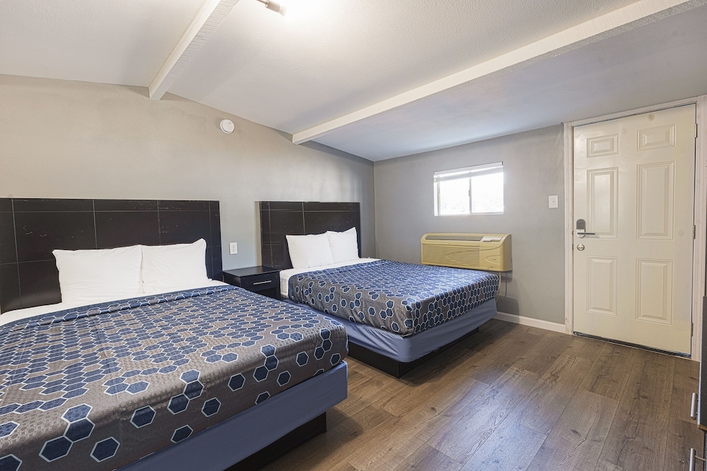 Sands Inn Winnie - photo 18