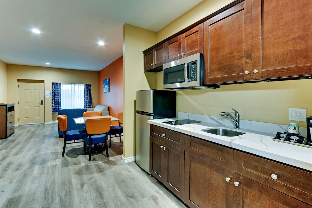 Captain's Quarters Inn - photo 23