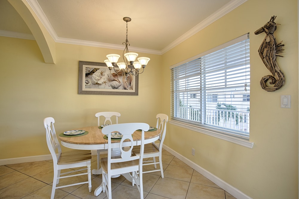Barefoot Beach Resort - photo 12