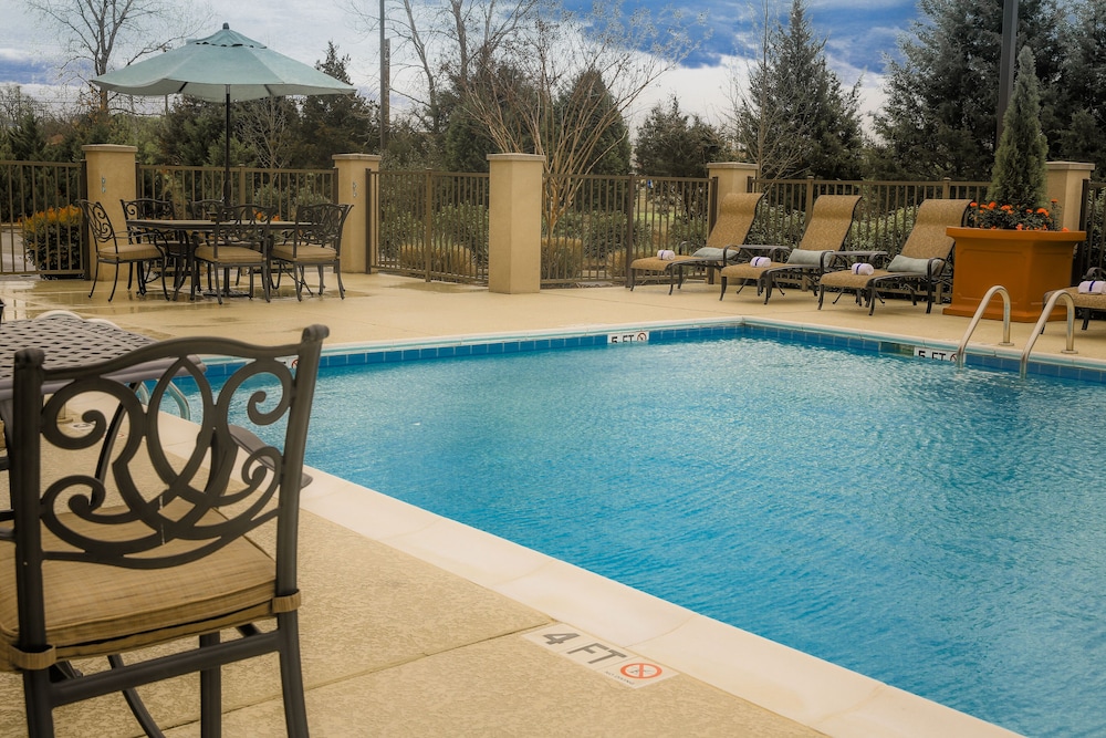 Hampton Inn & Suites Murfreesboro - photo 44