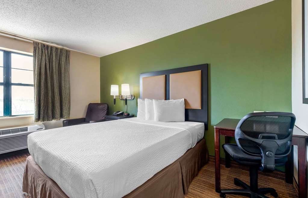 Extended Stay America Suites Dallas Greenville Avenue - photo 11