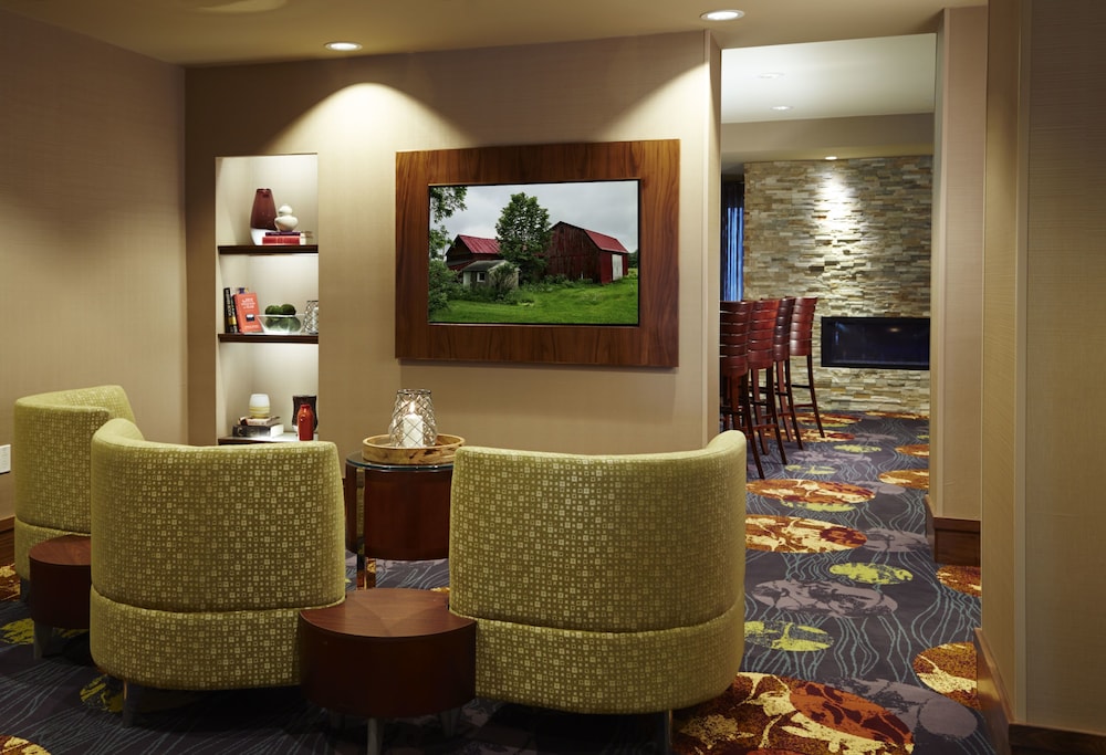 Courtyard by Marriott Ithaca Airport University - photo 3