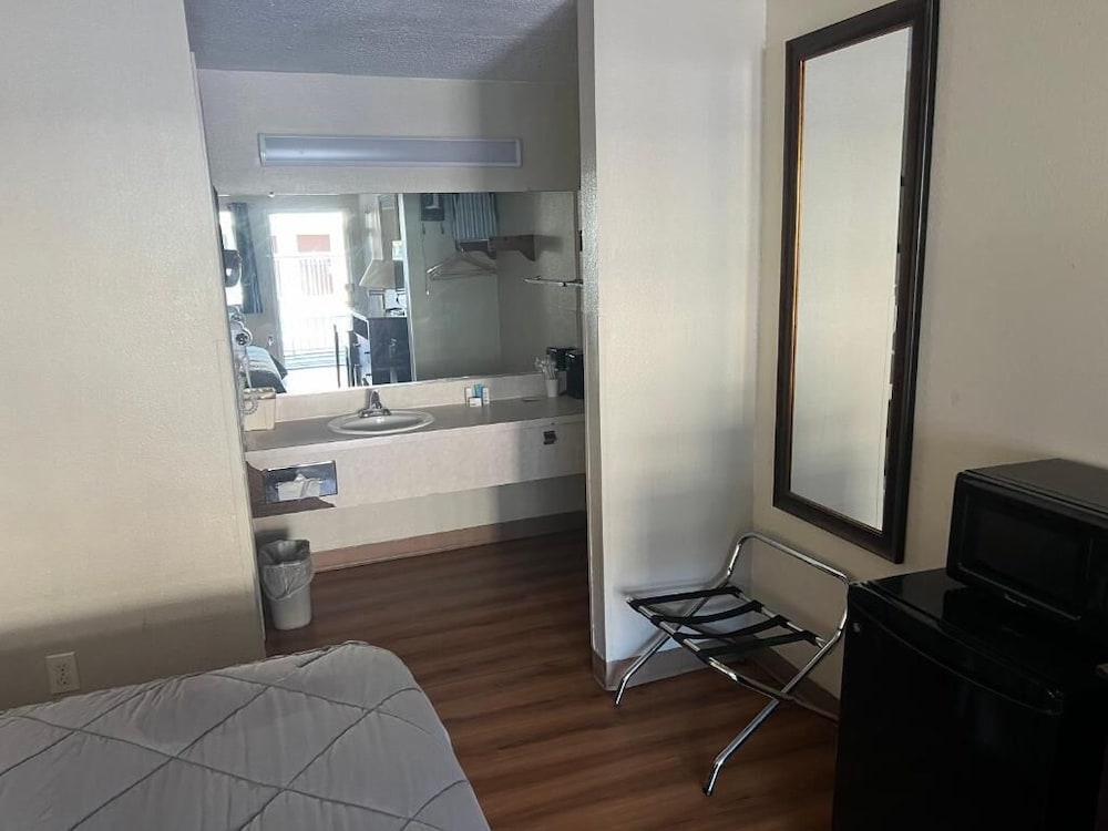 FairBridge Inn Express Tukwila - photo 28
