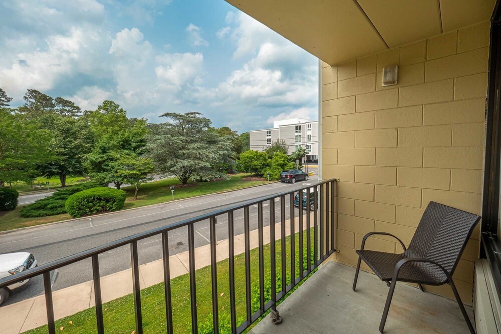 The Breakers Hotel & Suites - photo 29