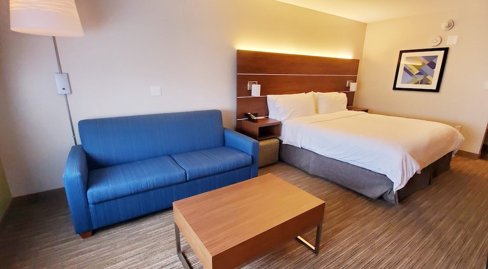 Holiday Inn Express & Suites Rehoboth Beach by IHG - photo 19