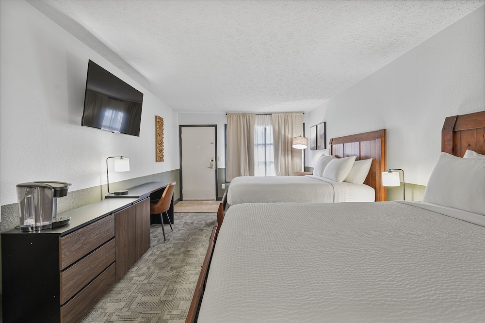 Tremont Lodge & Resort - photo 73