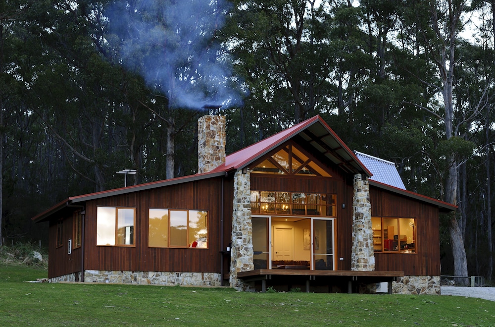 Adventure Bay Retreat — 4-Star Luxury Hotel in Hobart, Australia