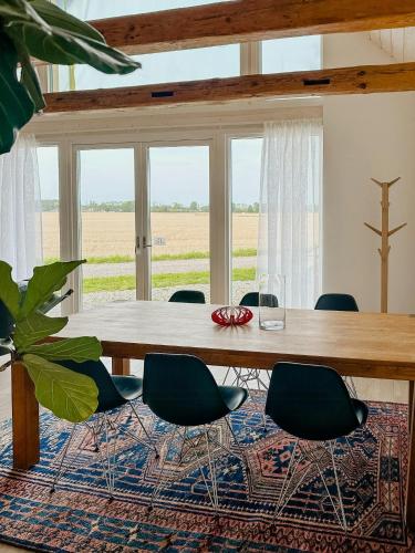 Modern Apartment On Historic Horse Farm — Jonstorp — photo 5