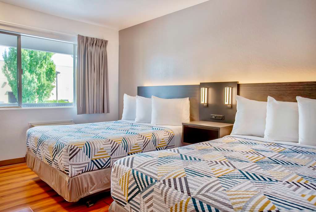 Motel 6 Salem OR Expo Center - photo 10