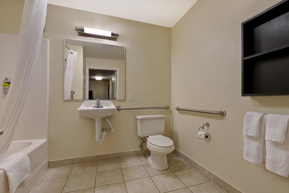 Candlewood Suites Indianapolis South an IHG Hotel - photo 5