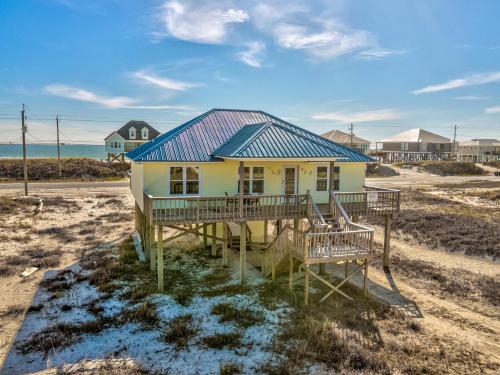 078 Lazy Bass in Dauphin Island, United States
