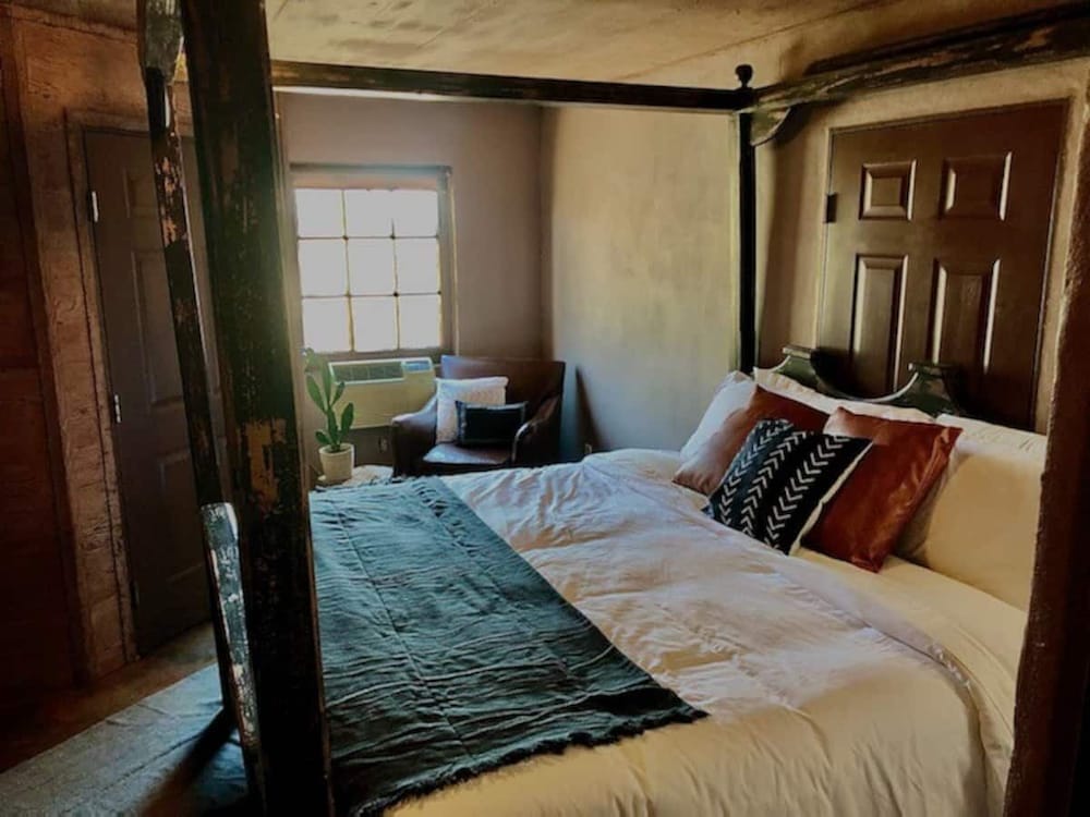 Trois Estate at Enchanted Rock - photo 5