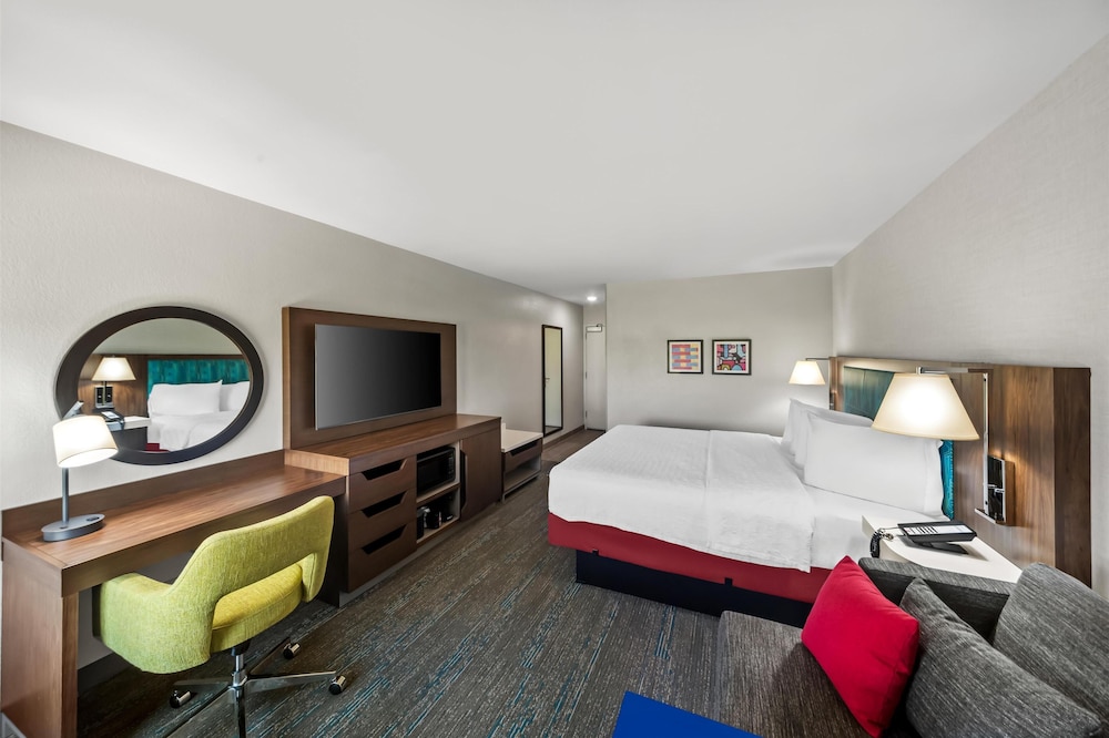 Hampton Inn North Platte - photo 11