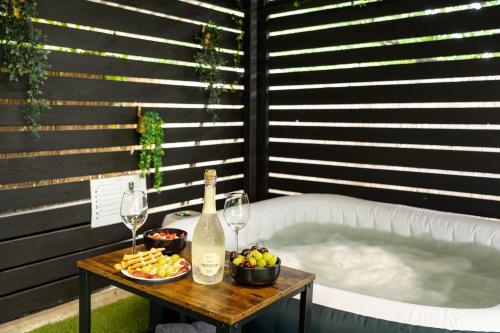 TT Relax Private Jakuzzi Hajdúszoboszló — Hajduszoboszlo — photo 2