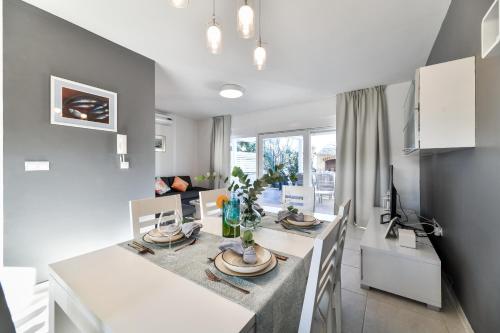 Deluxe Triplex Antea — 4-Star Luxury Hotel in Sukosan, Croatia
