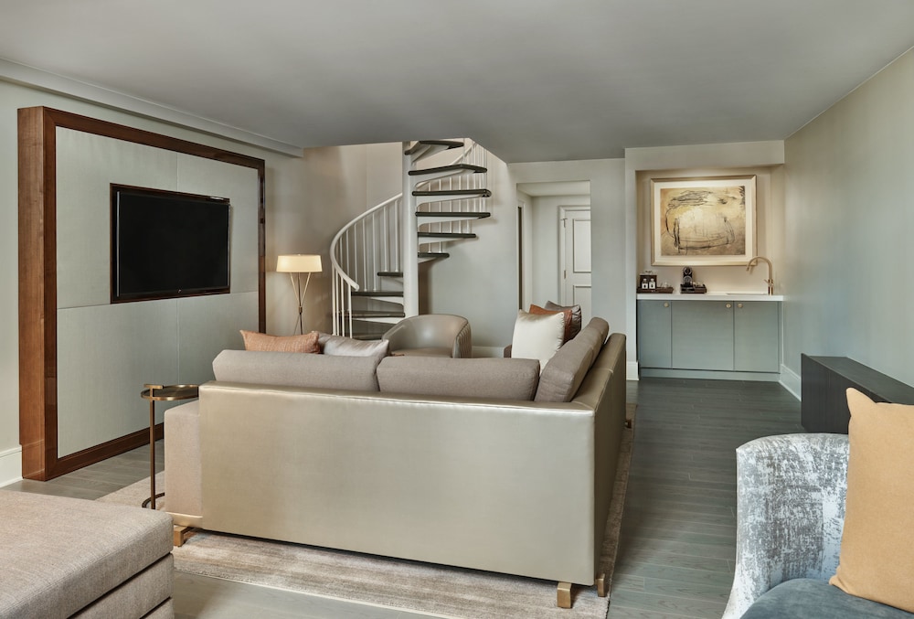 Hotel Crescent Court - photo 25