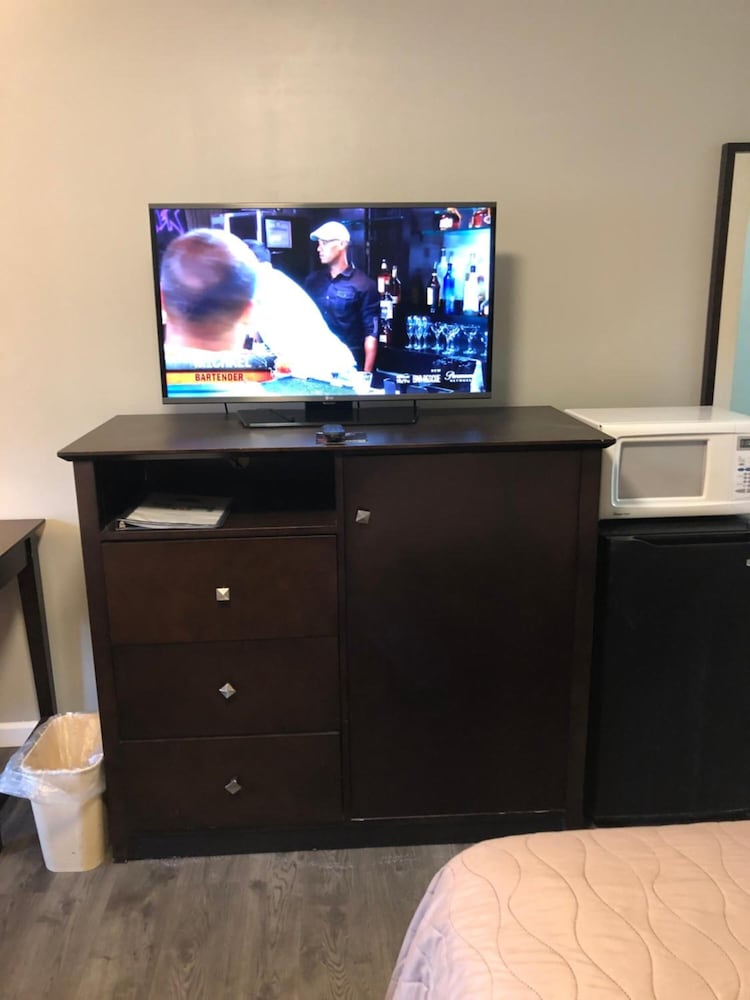 Deerfield Inn & Suites - photo 17