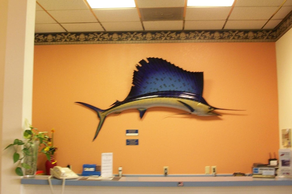 Lodi Valley Suites - photo 26