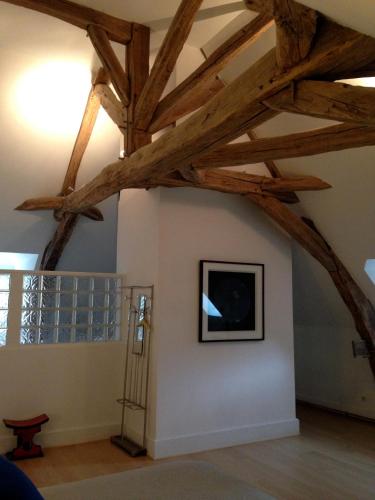 Les Chambres D'hotes du Bois Joli — 4-Star Luxury Hotel in Semur-En-Auxois, France