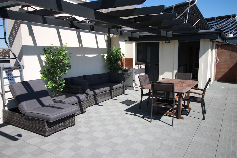 Budapest Easy Flat Penthouse Basilica — 4-Star Luxury Hotel in Budapest, Hungary