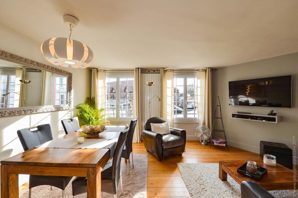 La Maison de Pierre et Valerie — 4-Star Luxury Hotel in Honfleur, France