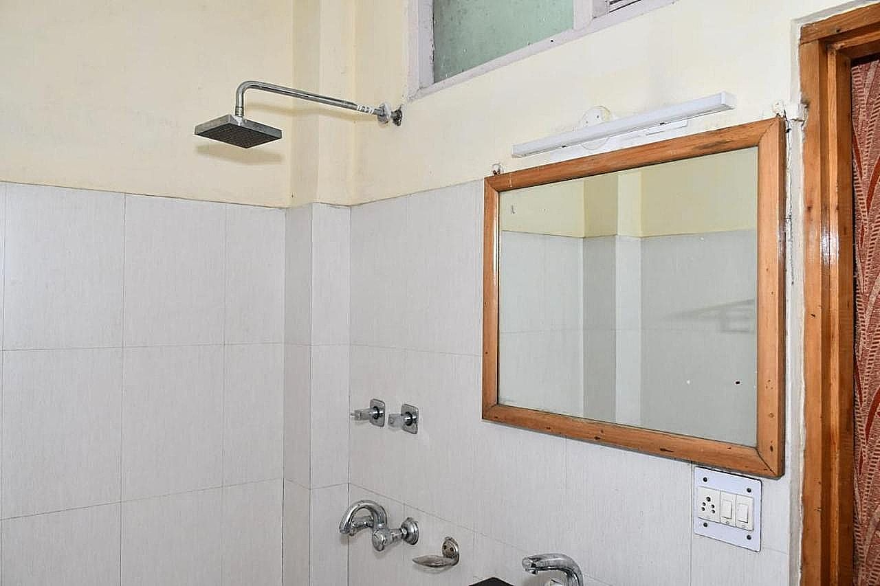 Hotel Mount Pleasant - carbon neutral hotel in Manali