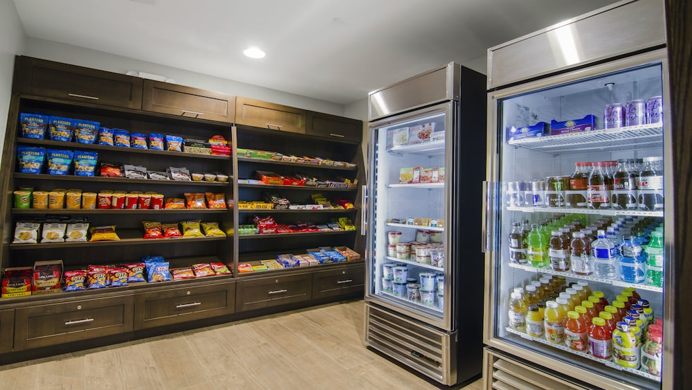 Staybridge Suites Marquette by IHG - photo 29