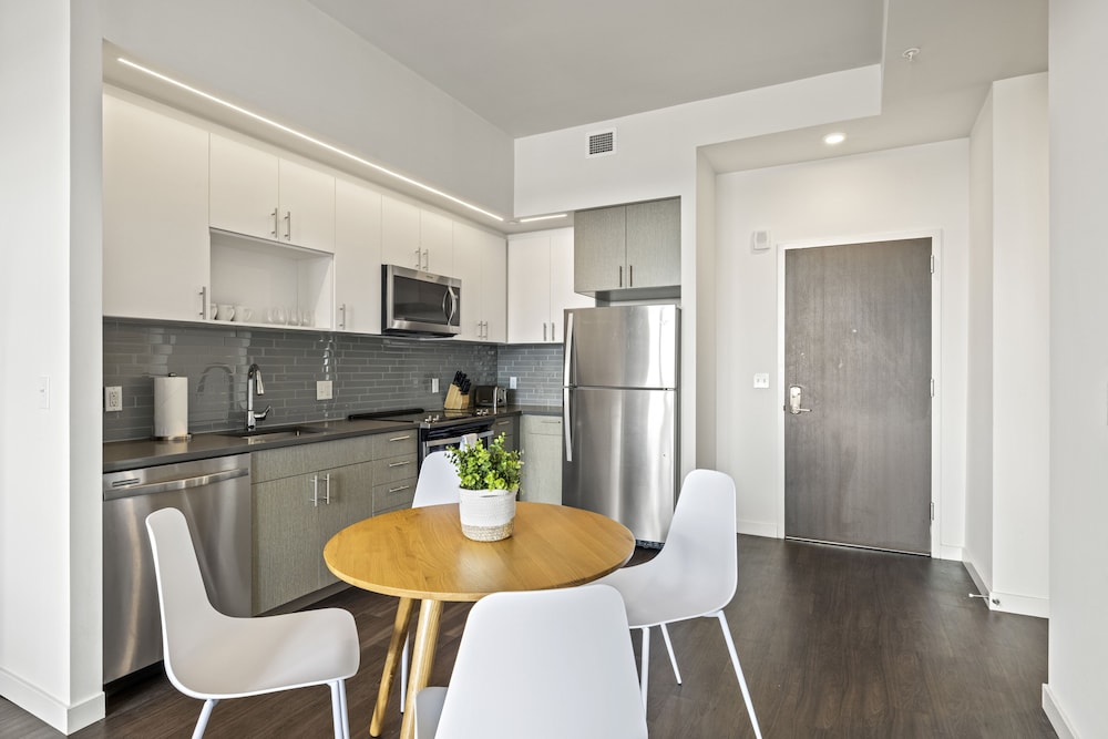 Placemakr Marymount Ballston - photo 35