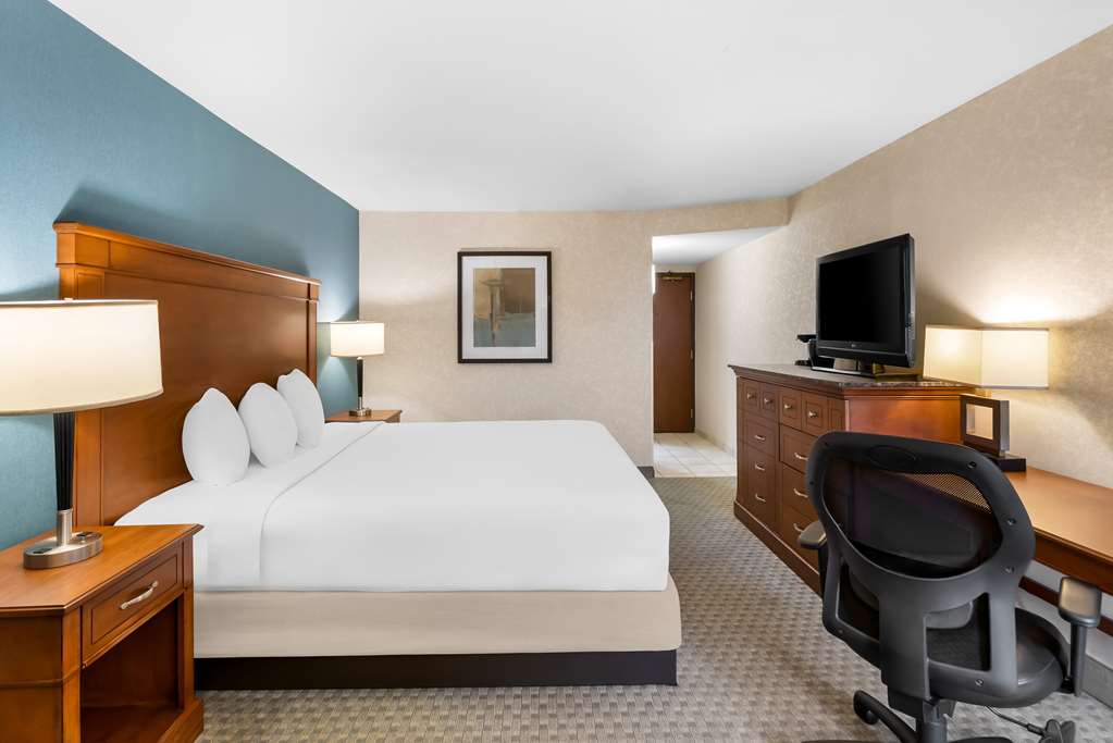 Sonesta Essential Houston Hobby Airport - photo 13
