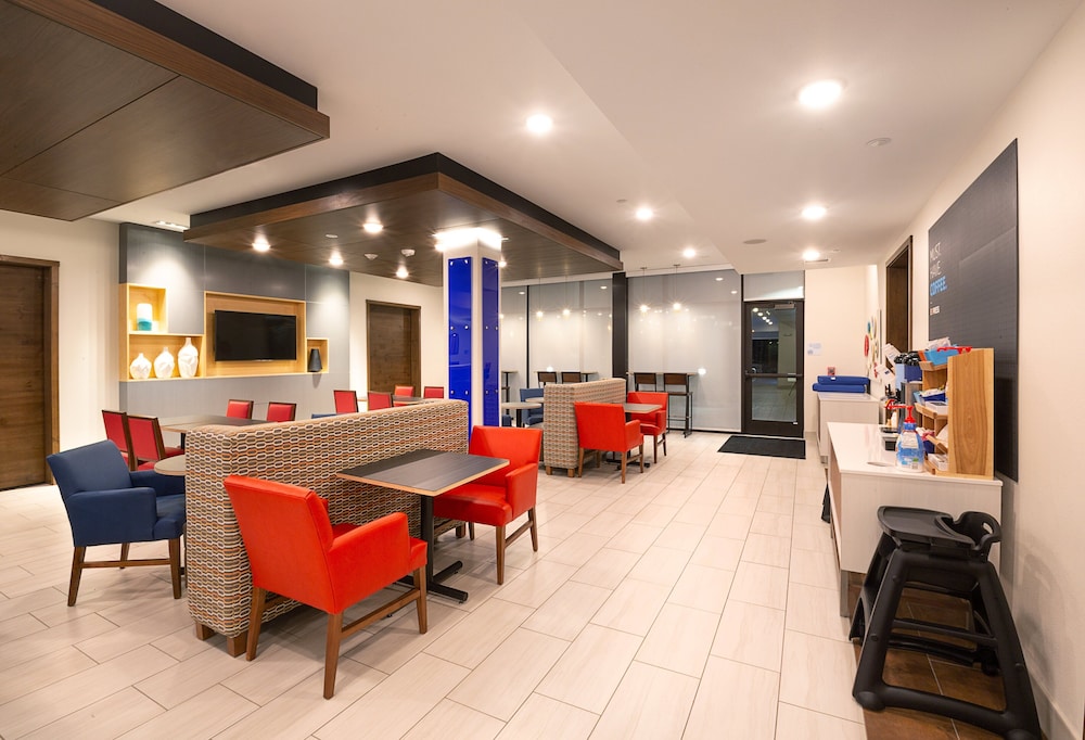 Holiday Inn Express & Suites Wentzville St Louis West by IHG - photo 18
