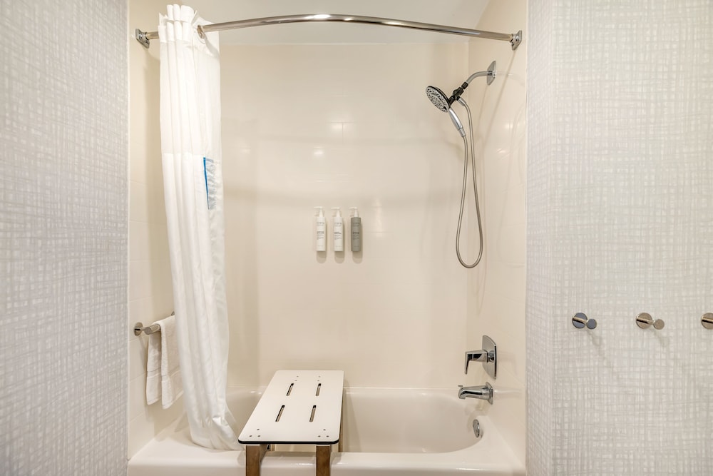 Hampton Inn Petersburg Fort Lee - photo 25