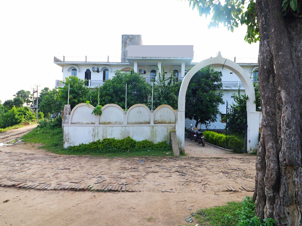 OYO 16690 Namo Buddha Hotel in Gaya, India