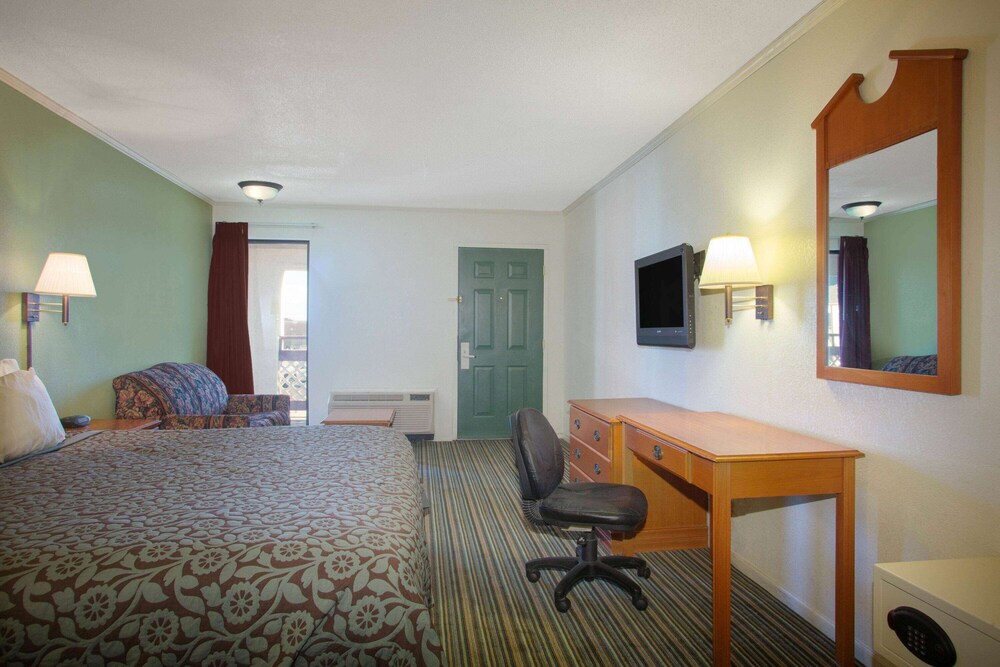Economy Hotel Wichita Florence St - photo 4