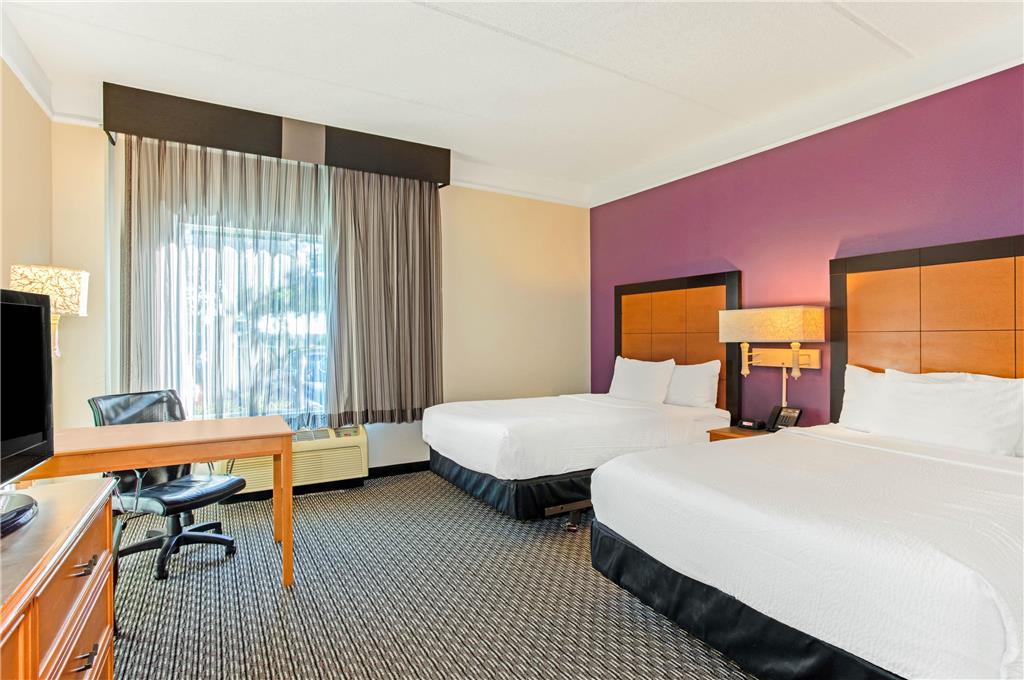 La Quinta Inn & Suites by Wyndham Orlando I Drive Conv Ctr - photo 29