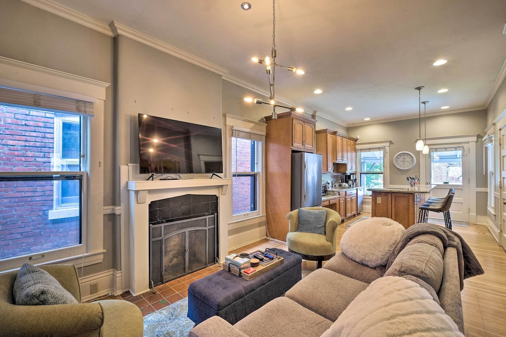 Highlands Home with Hot Tub 5 Mi to Churchill Downs — 4-Star Luxury Hotel in Louisville, United States