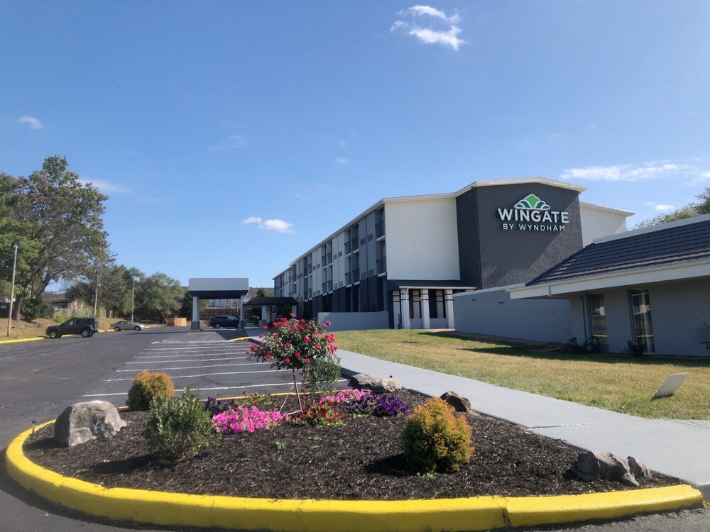 Wingate by Wyndham Bloomington - photo 20