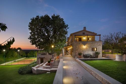 Villa Vlastelini 1 Santo Spirito — 4-Star Luxury Hotel in Labin, Croatia