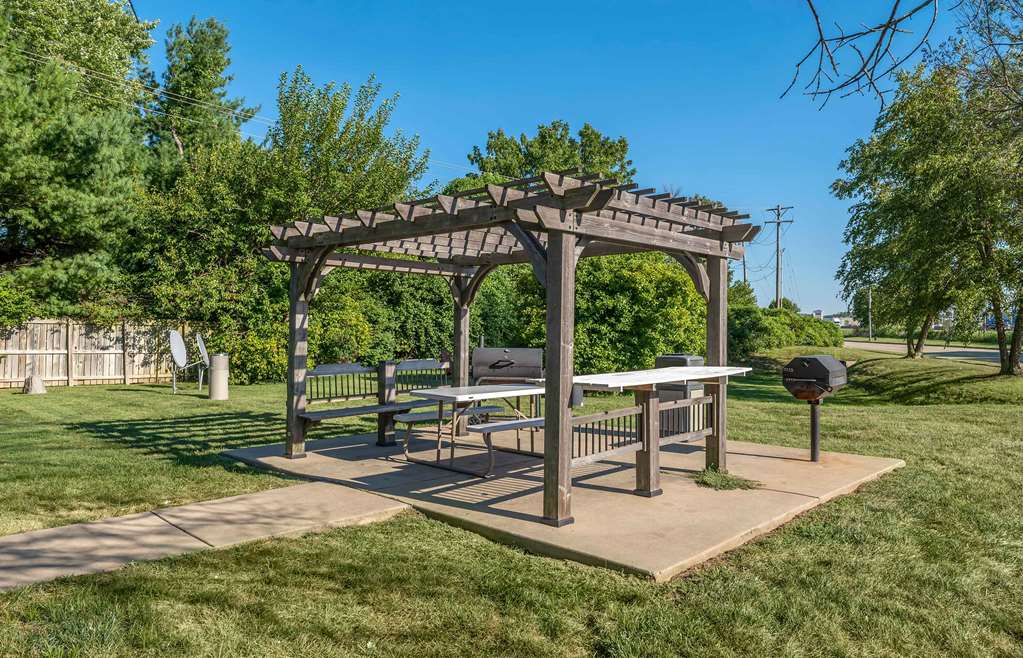 Extended Stay America Select Suites St. Louis O' Fallon IL - photo 29