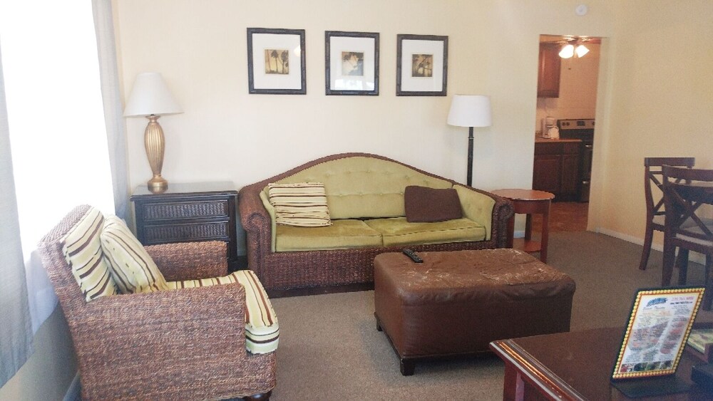 Flamingo Inn Bayside Suites - photo 36
