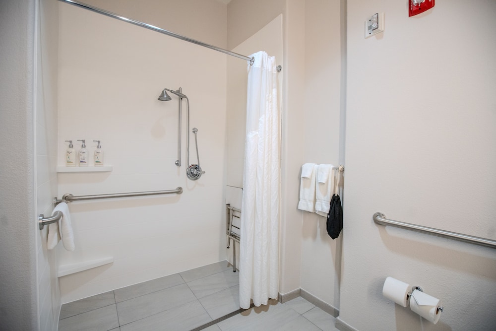Holiday Inn Express Cleveland by IHG - photo 24