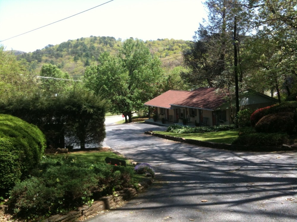 Mountain Aire Cottages & Inn - photo 302
