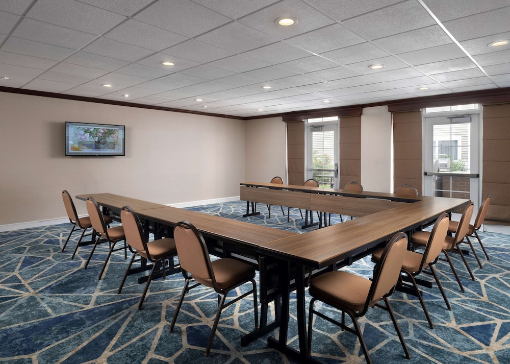 Homewood Suites by Hilton Somerset - photo 32
