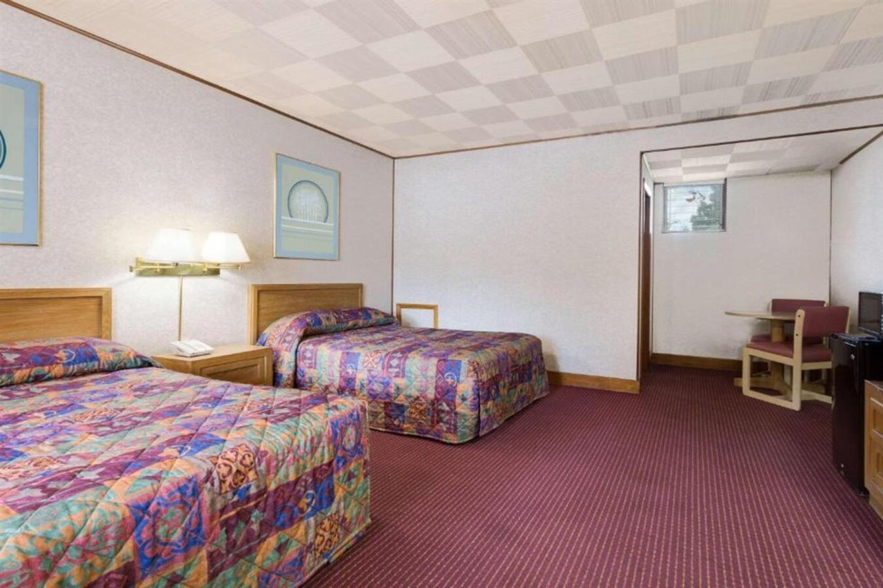 Knights Inn Galax - photo 7