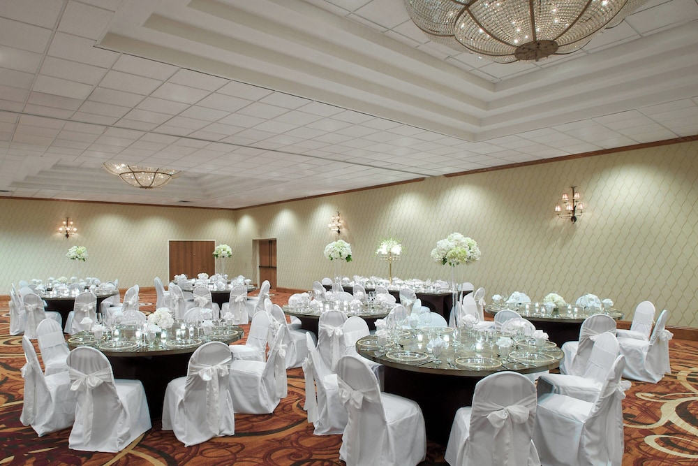 Sheraton Minneapolis West Hotel - photo 67