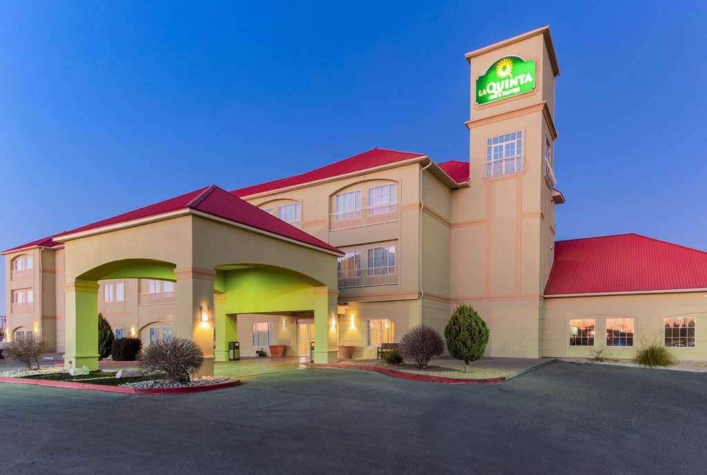 La Quinta Inn & Suites by Wyndham Hobbs - photo 2