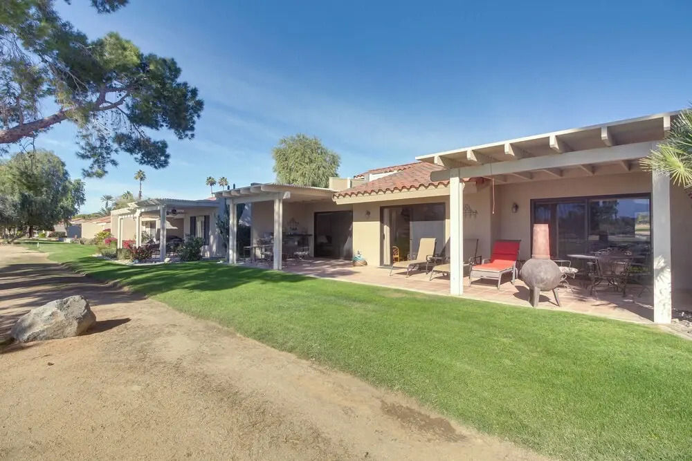 Pet friendly Palm Desert Gem on Golf Course - photo 23