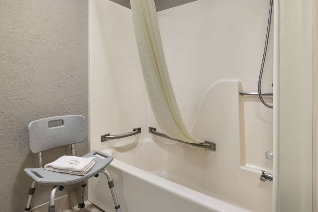 Americinn By Wyndham Grand Rapids Airport North — Grand Rapids