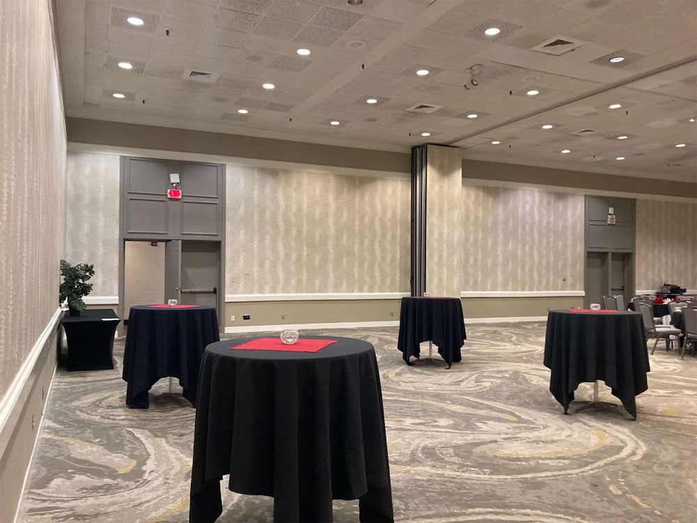 DoubleTree By Hilton Hotel Tucson Reid Park - photo 40