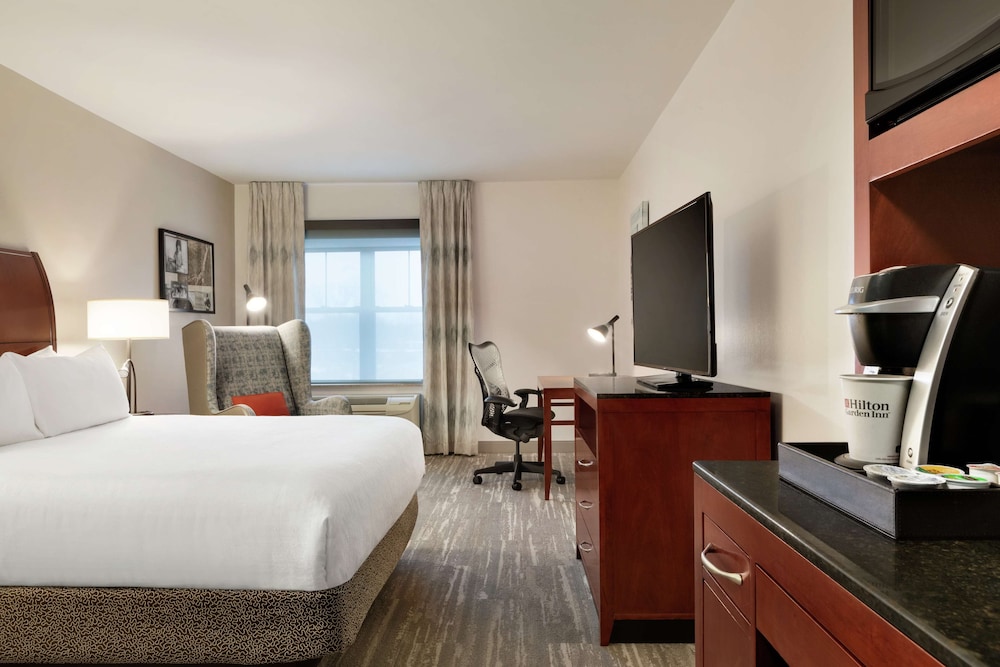 Hilton Garden Inn Troy - photo 14