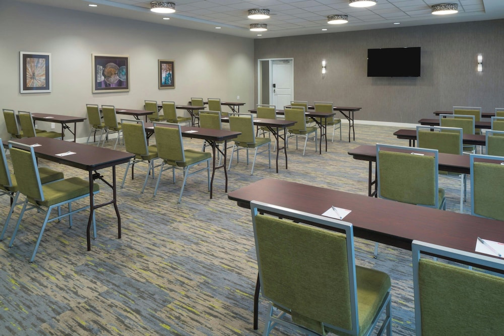 TownePlace Suites by Marriott Ventura Oxnard - photo 11